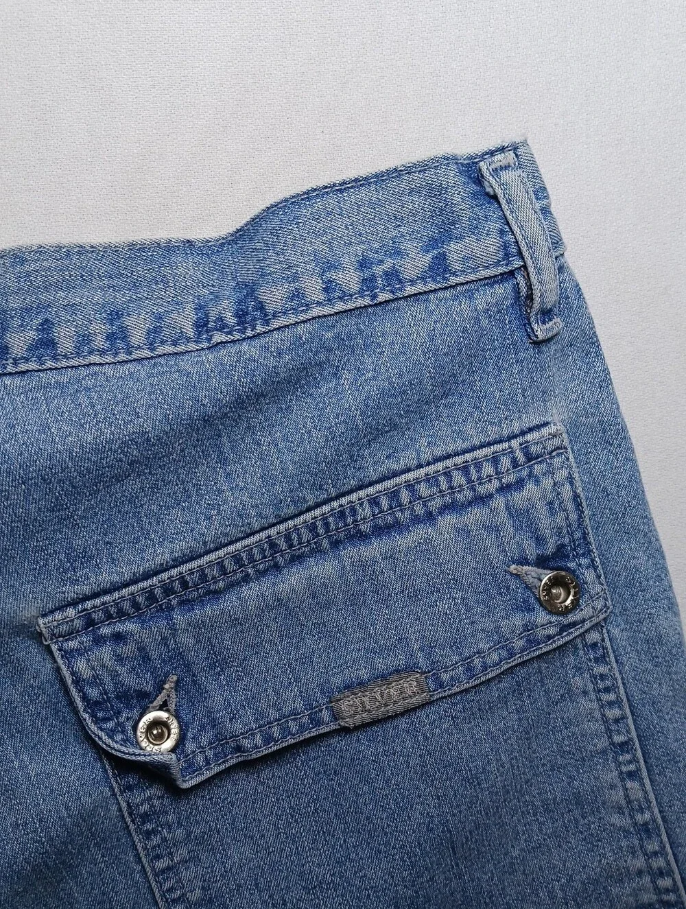 Vintage Silver Jeans Mens Denim Shorts Jorts Size 38 Light Wash Flap Pockets